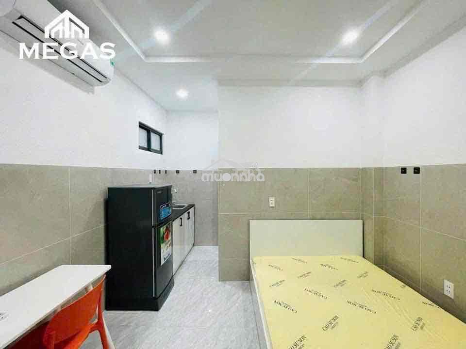 Cho thuê chdv 5tr hẻm xe hơi q10 có thang máy và bảo vệ, hầm xe rộng - Ảnh 2