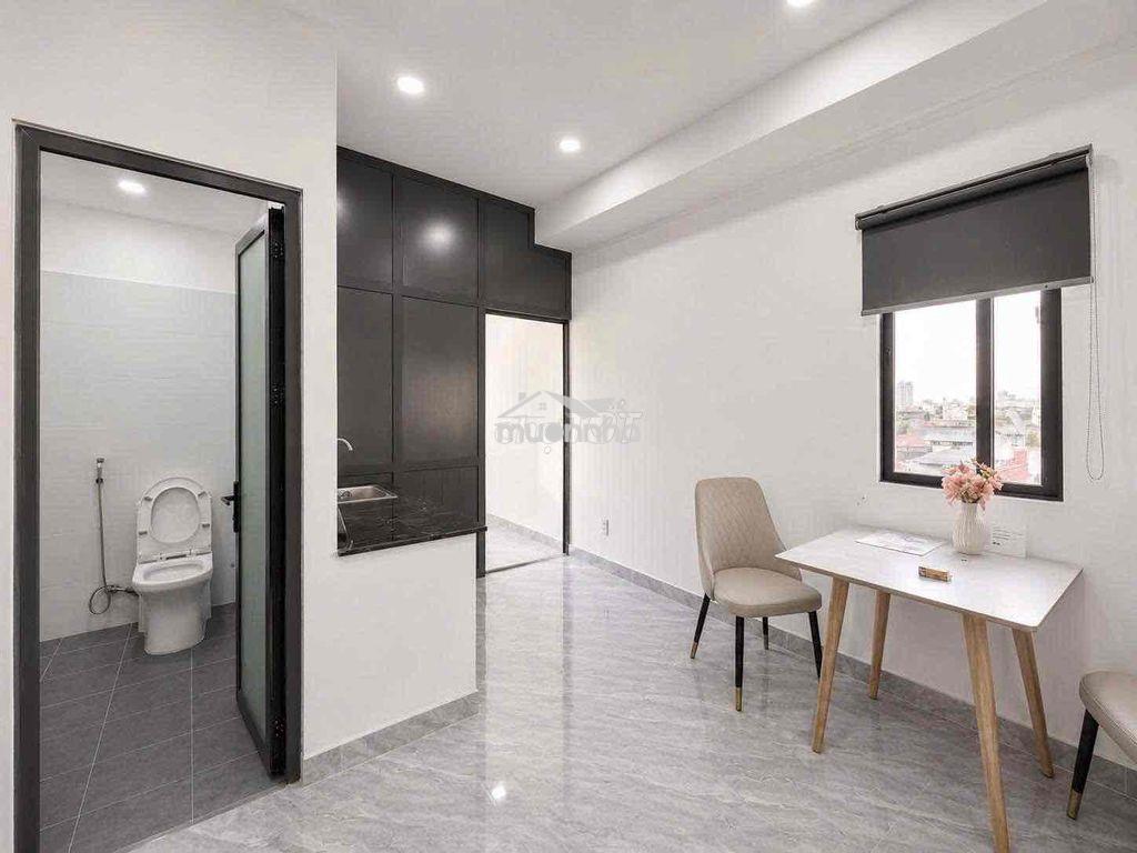 Ban công tach bếp - Ảnh 2