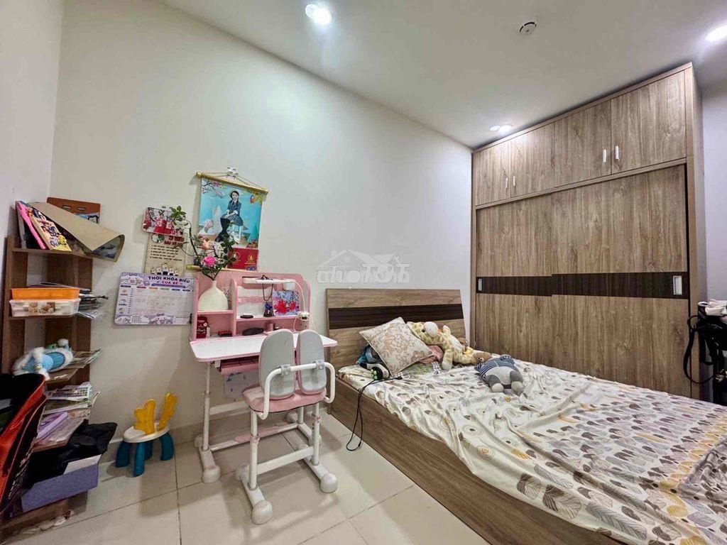Nhà 57.9 m 3 pn 2 tầng 4.9 tỷ oto đỗ cửa ngay lê trọng tấn - Ảnh 2