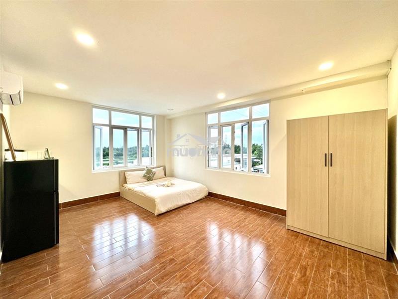 Phòng 35m2 mới xây full nội thất ngay bến xe quận 8, ueh, văn hiến