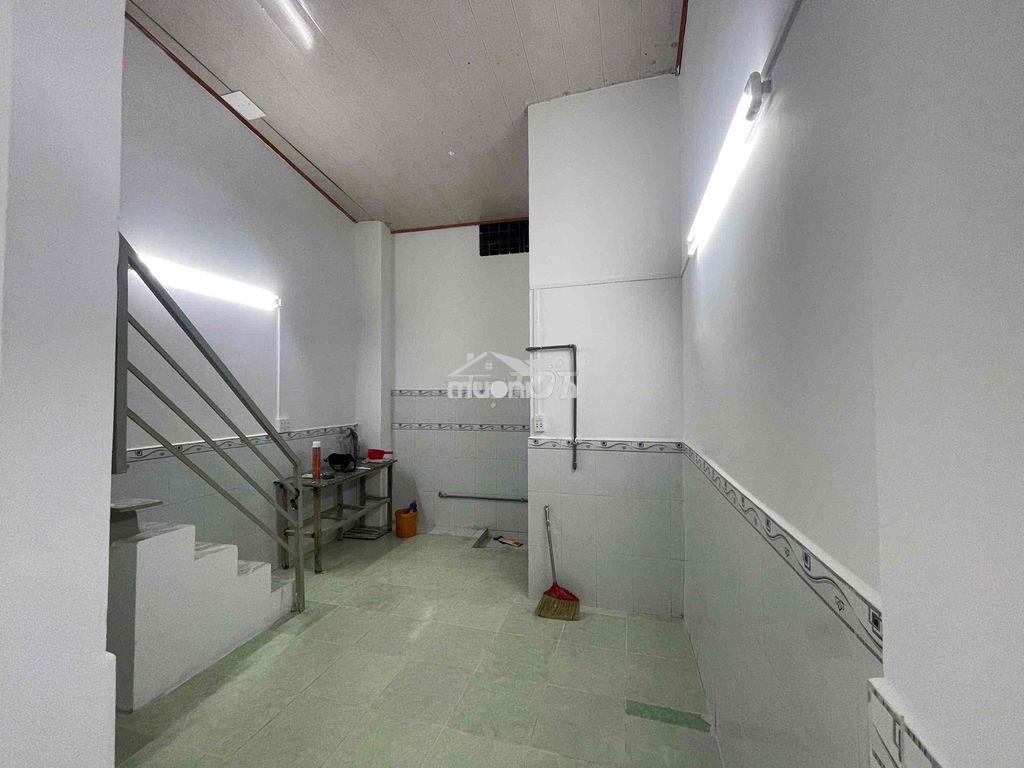 Nhà rẻ cho thuê 7triêu5 42m2 có máy lạnh mới sơn sửa 58/19/6 thạch lam - Ảnh 3