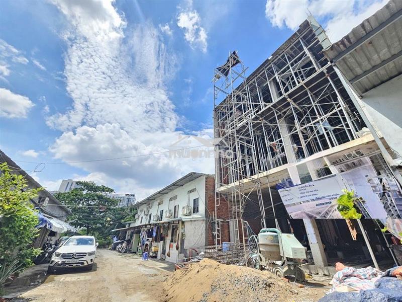 Cách mặt tiền 30m, 102m2, khu chuyên xây chdv dòng tiền cao