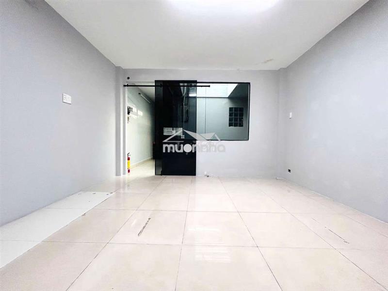 Cho thuê văn phòng mặt tiền hoa lan