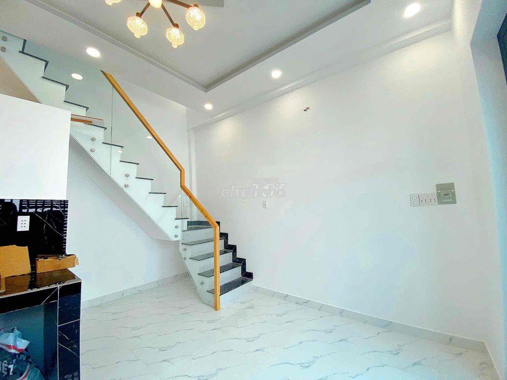 Cho thuê nguyên căn 1 trệt, 1 lầu, 2wc, ngay trung tâm quận 7, gần q4 - Ảnh 3