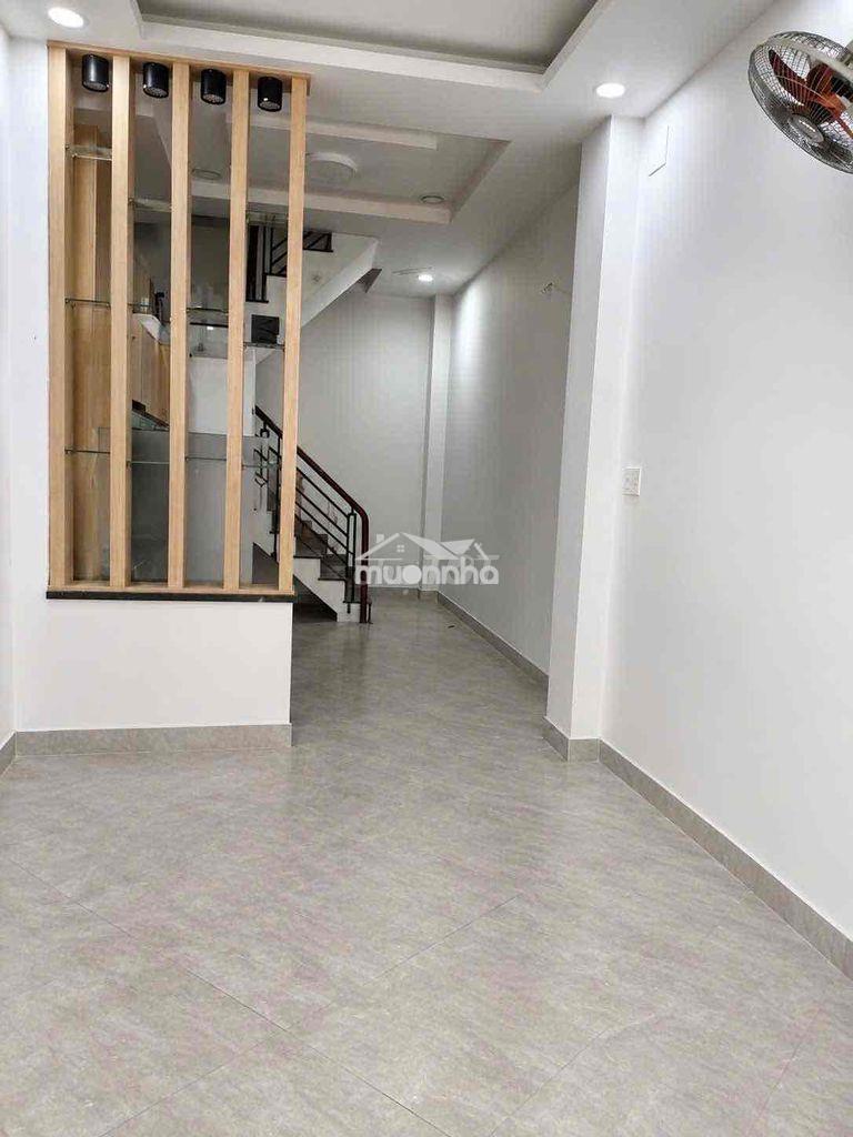 Nhà 3 phòng ngủ 3x10 trần văn đang. hẻm xe hơi