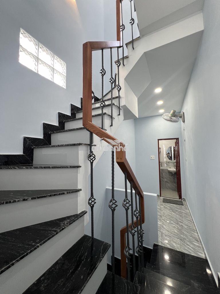 Cho thuê nhà nguyên căn mới xây – tt quận 3 – hẻm xe hơi – 3 phòng ngủ - Ảnh 2