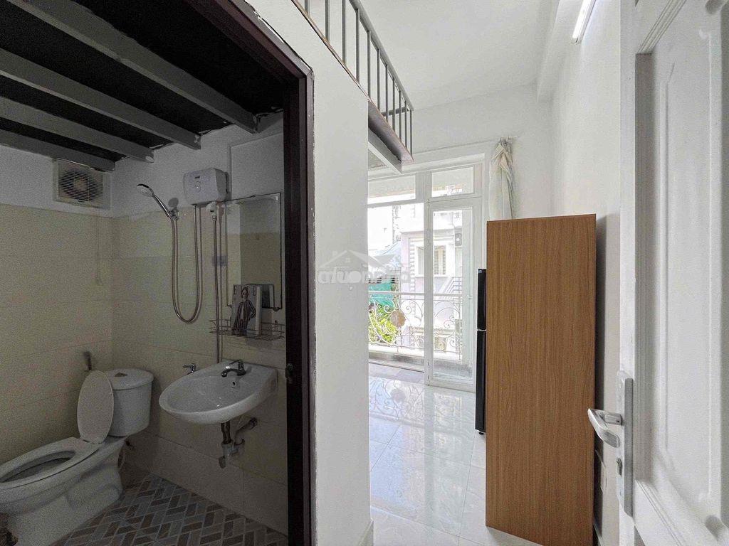 Phòng có gác ban công đối diện crescent mall quận 7 - Ảnh 2