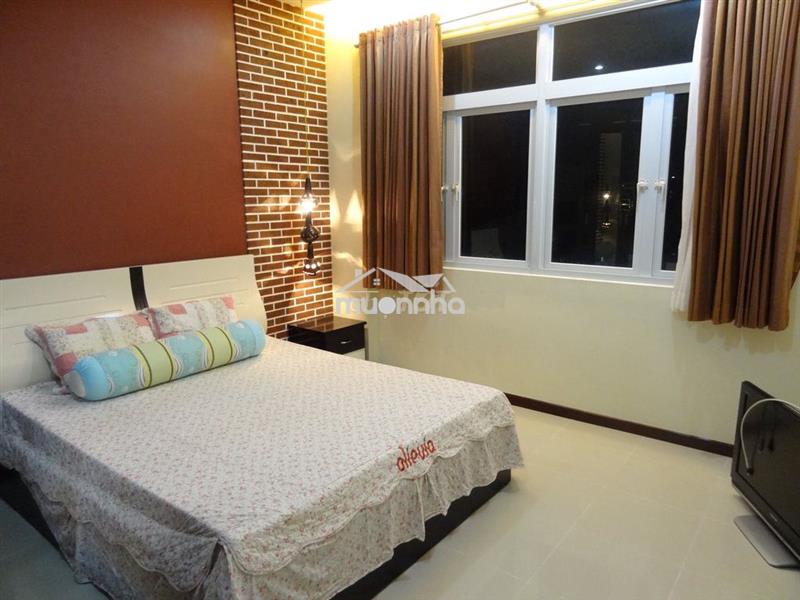 Cho thuê căn hộ tản đà court, dt: 81m2, 2pn, giá: 14 tr/th, 