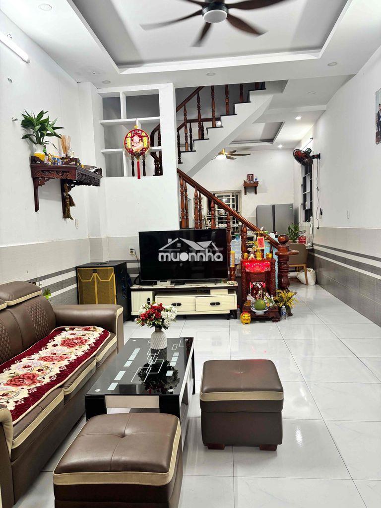 Chính chủ cần bán nhà đẹp hẻm ô tô – tặng toàn bộ nội thất