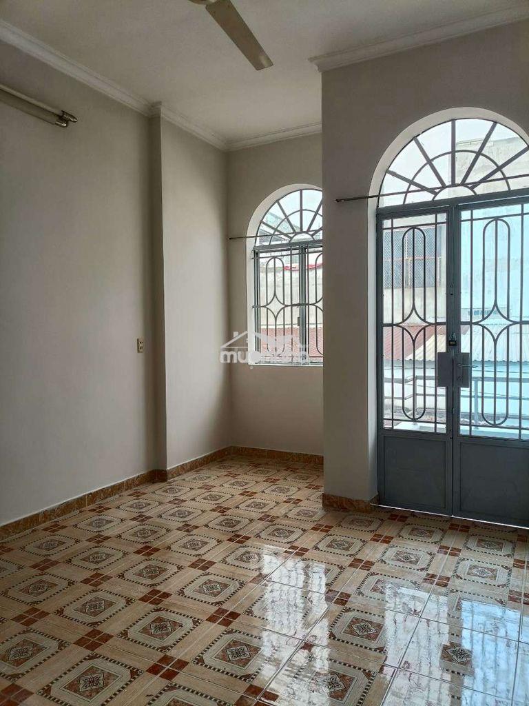 Cho thuê nhà dt 3,5x15 trệt lâu - Ảnh 4