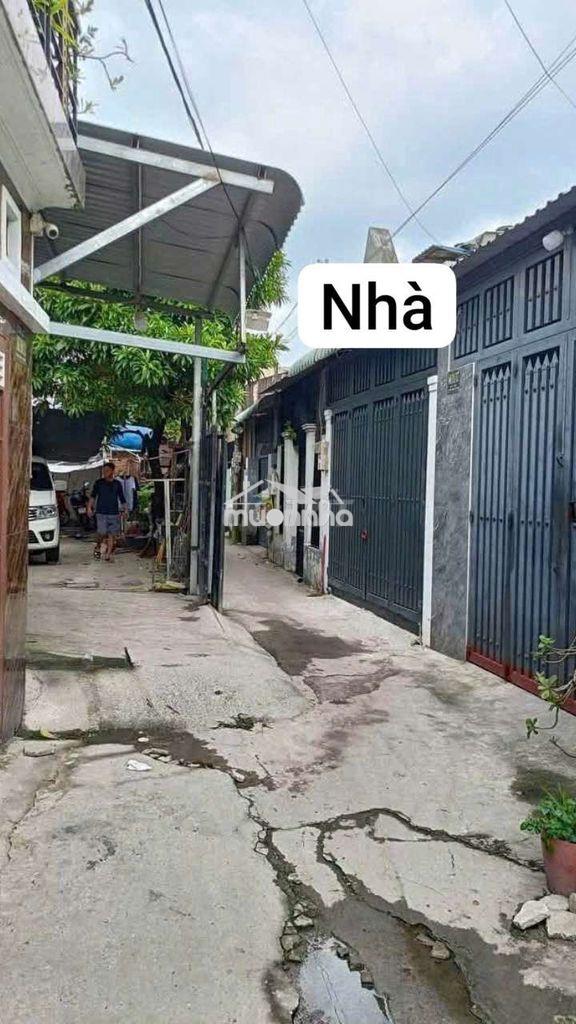 Bán nhà hóc môn đường thông mới xây chắc chắn thích hợp ở