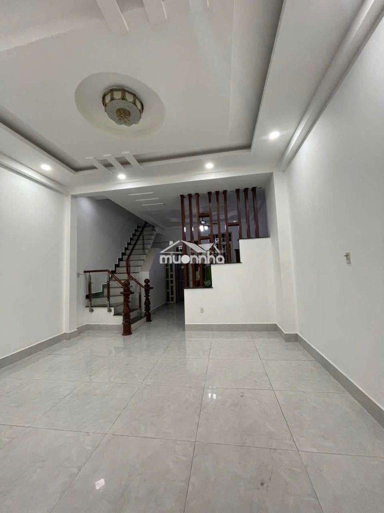 Nhà 1 trệt 2 lầu sân thượng 5x10m 4 phòng 3 wc hẻm 141 đường tám danh 
