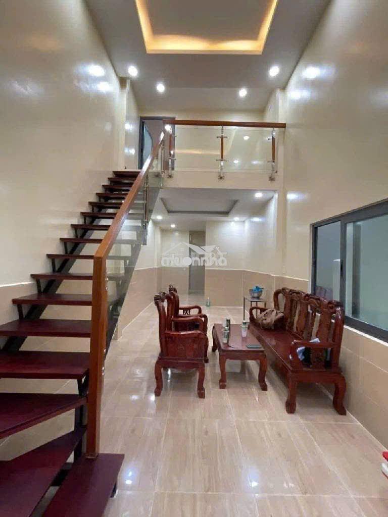 Nhà sát đầm sen 🔥chủ gấp bán giá rẻ-💥 nhỉnh 3 tỷ - dtsd 92m2