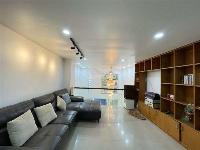 Nhà 4l xinh sát mt cmt8 giá rẻ