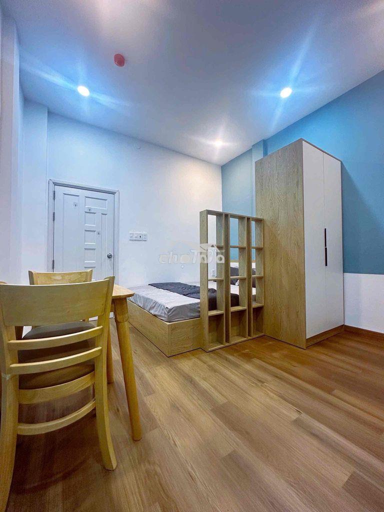 Nhà mới nguyễn thị minh khai q1 phòng siu rộng full nội thất keng