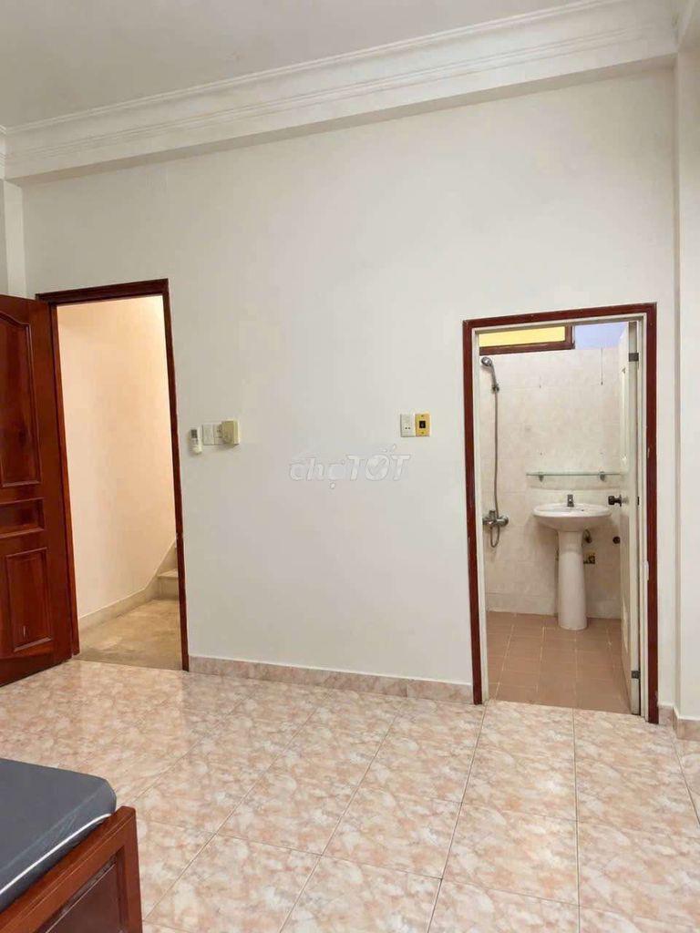 17tr nguyên căn 4x18m, 3pn, 4wc hoàng hoa thám - Ảnh 4