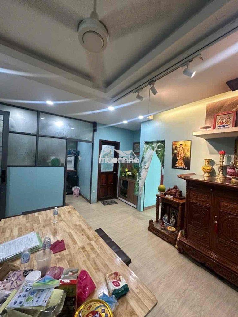 2.95tỷ. 81m2, 3pn, thang máy- c.cư imperial place sát tên lửa