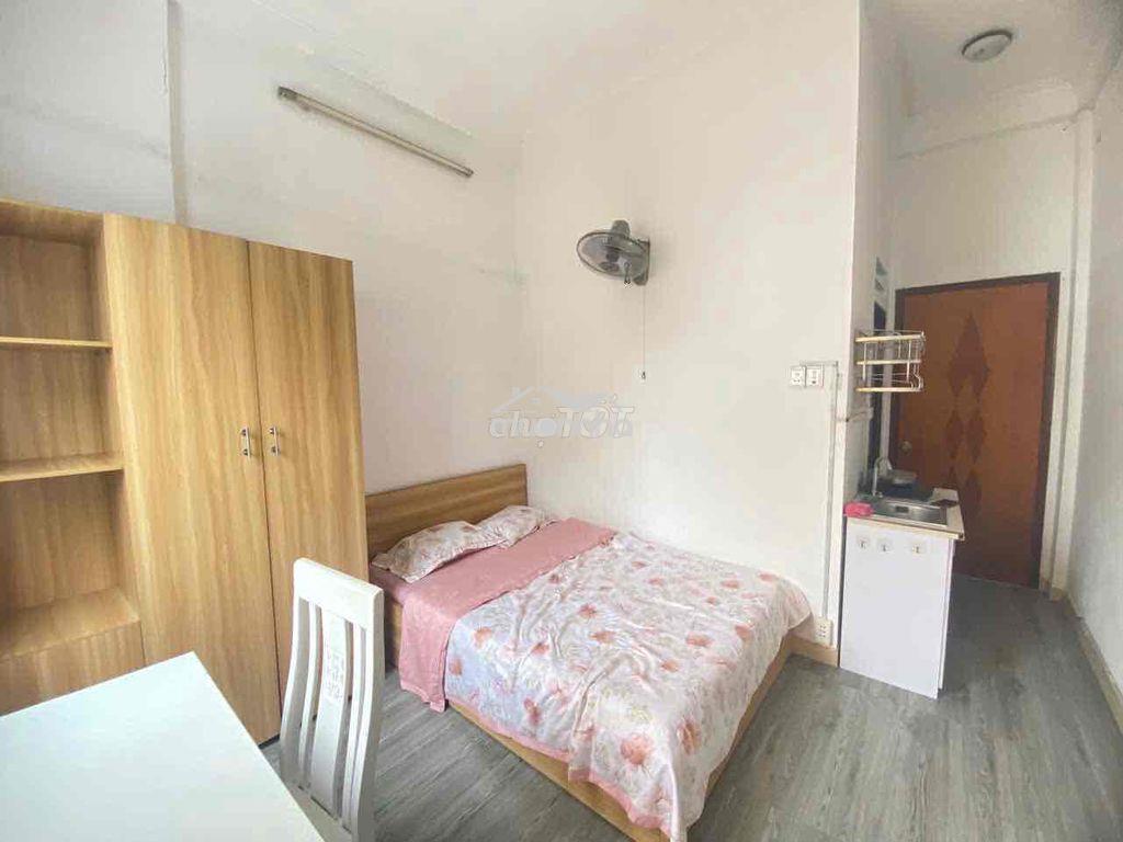 Chdv full nội thất 18m2 ngay trung tâm quận 1 giá sv 4.5tr - Ảnh 2