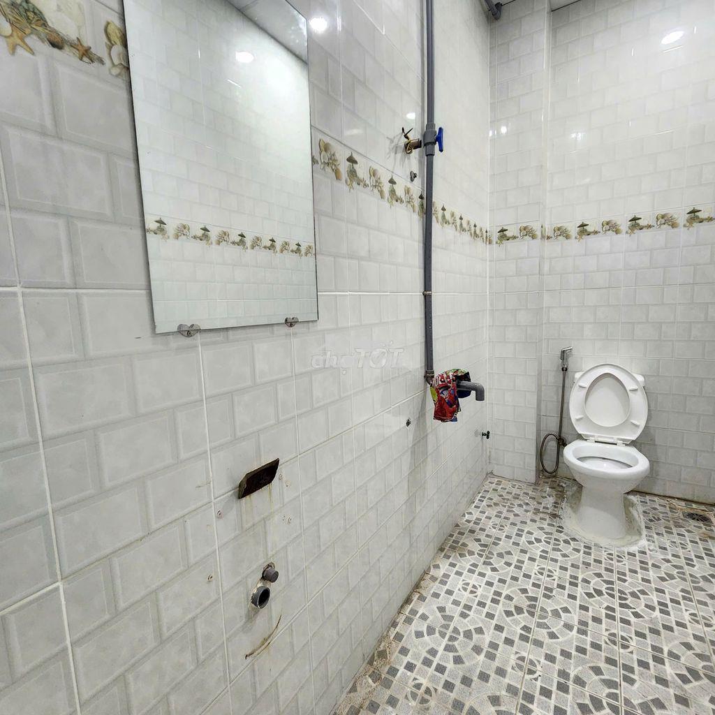 Cho thuê nhà lũy bán bích, 2 tầng, 5 x 16m, chỉ 10tr/tháng - Ảnh 4