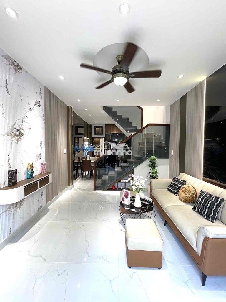 Nhà đẹp 35m2 3 pn có 1 phòng ngủ tầng trệt full nội thất