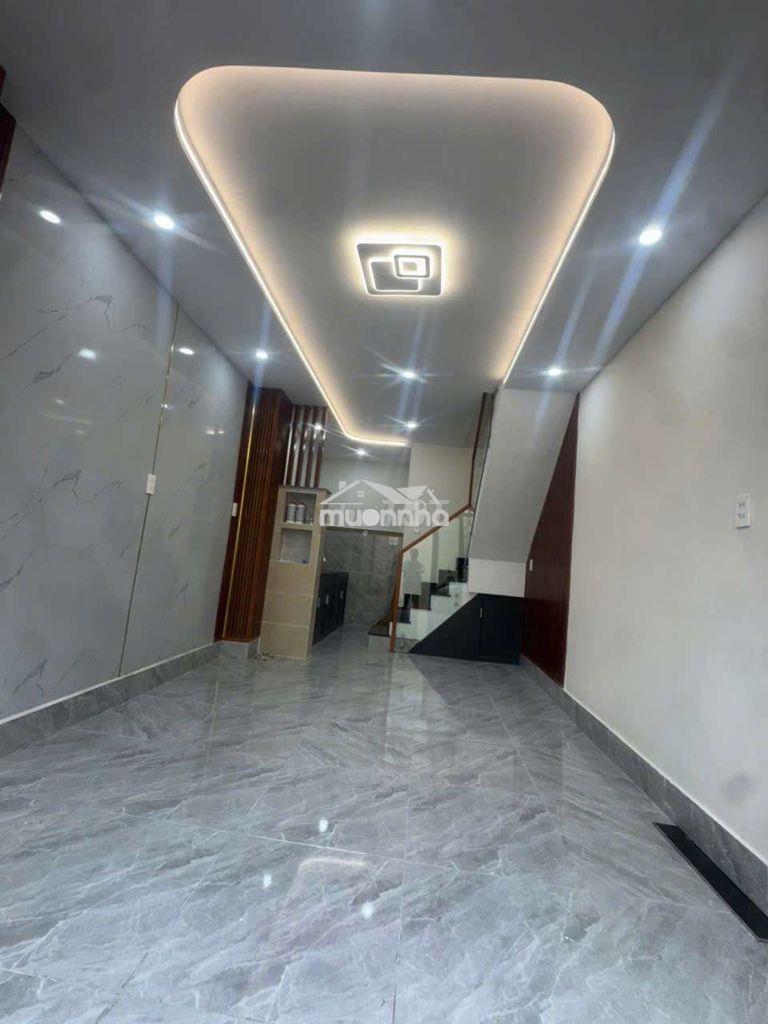 Nhà mới đẹp, 2 tầng 60m2, 2 pn, wc, hẻm ô tô 4 chõ chỉ 3 t.y 9
