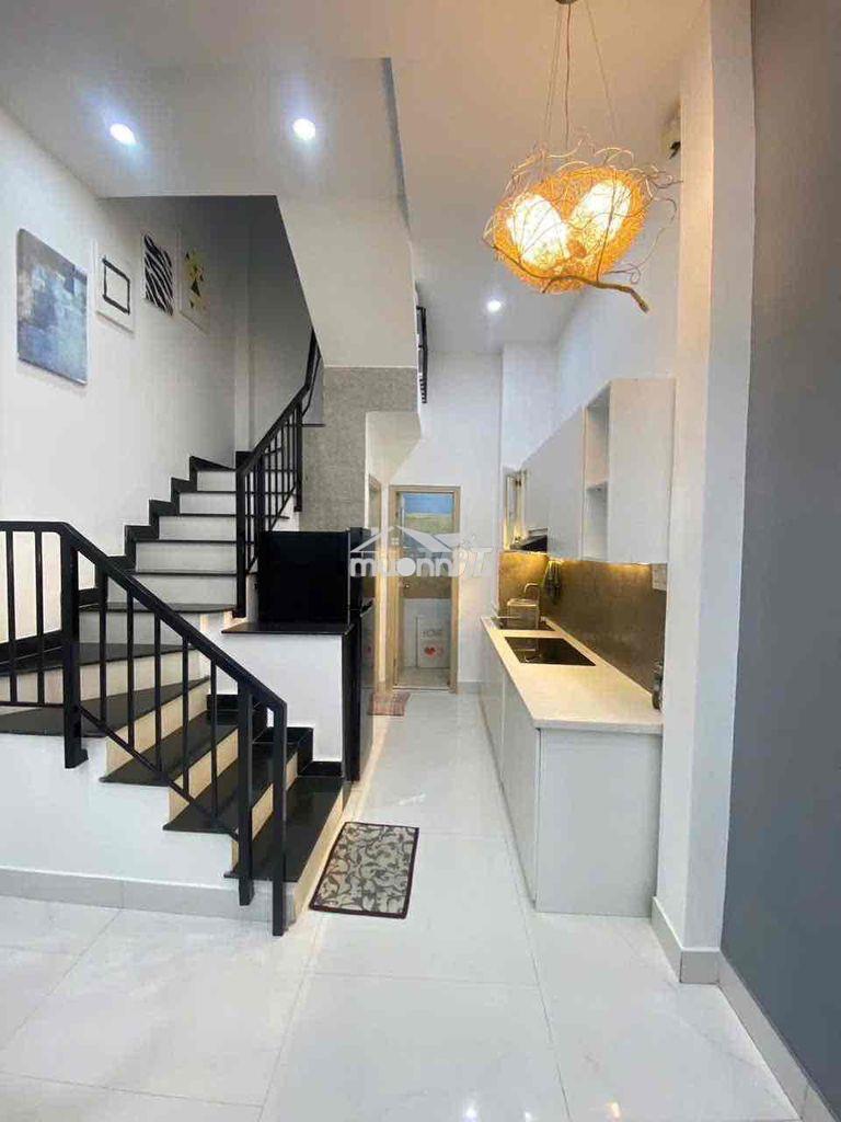 Bán nhà 3 lầu - đường hoa sữa rộng 7m ngay phan xích long - Ảnh 4
