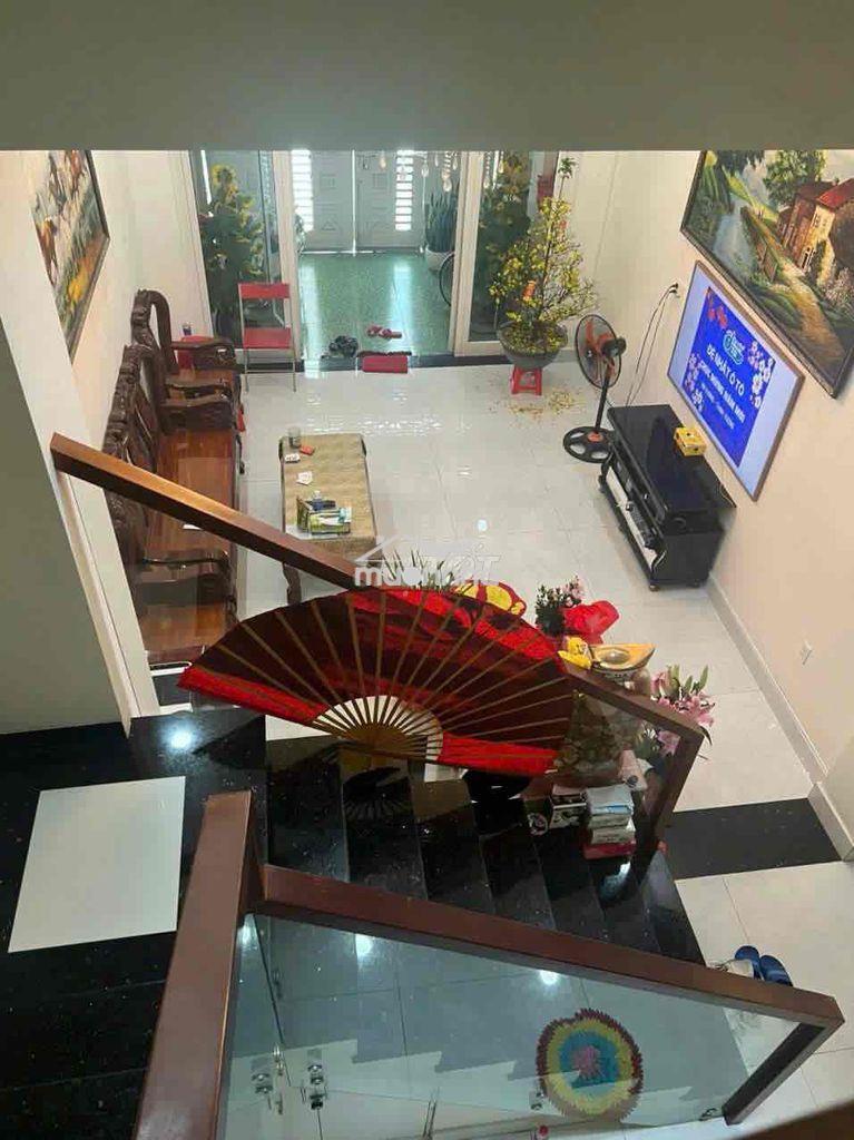 Cực gấp bán nhà phố liền kề hẻm xe hơi chủ xây tâm huyết còn như mới - Ảnh 2