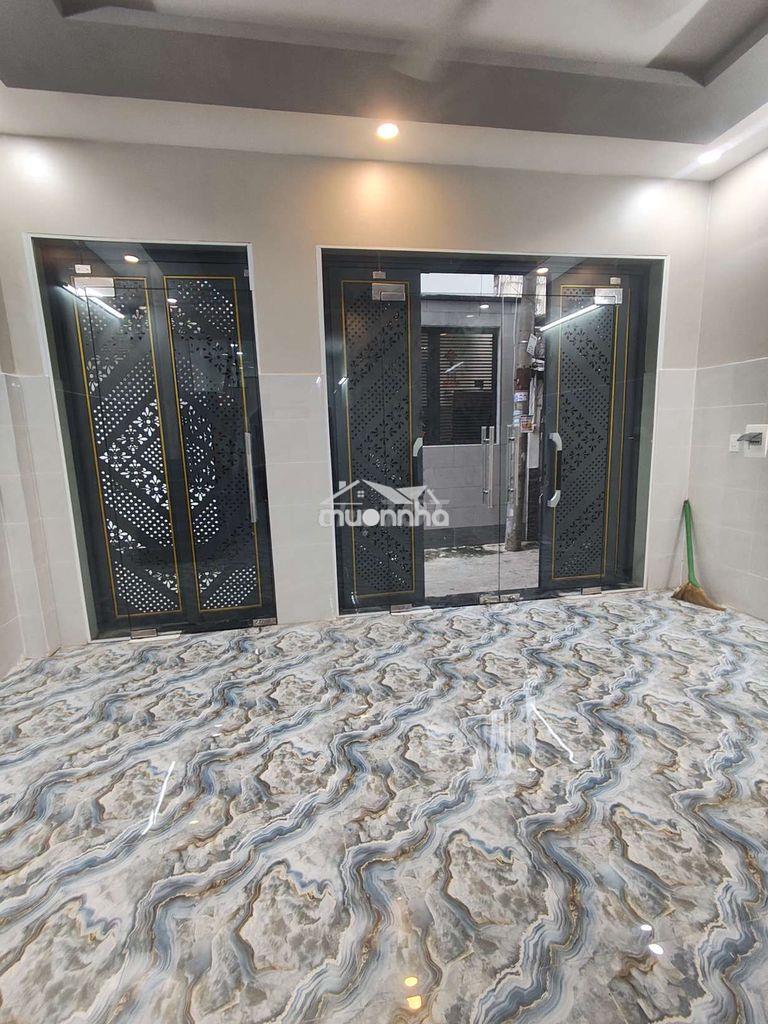 Bán nhà đẹp xát bên chợ n.t đường 1 trệt 2 lầu+ sân thượng - Ảnh 4