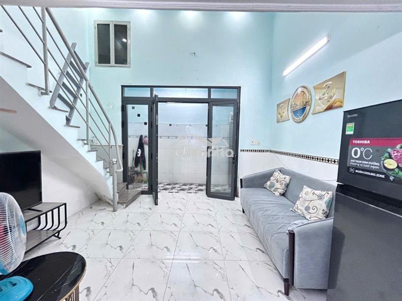   3 tầng âu dương lân p3 q8 2pn, nhà có sẵn nội thất, gần cầu chữ y
