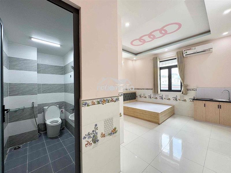 Cho thuê studio cửa sổ trời full nội thất gần emart phan huy ích