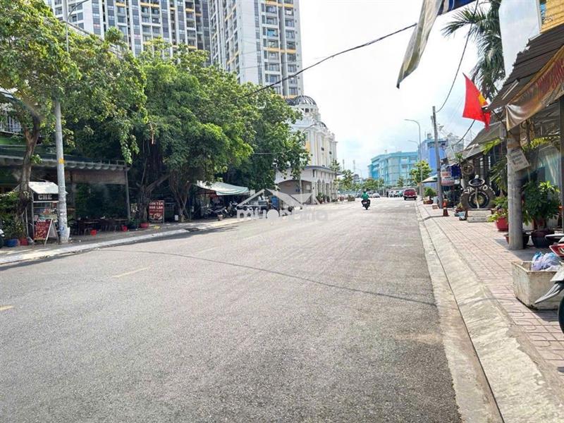 Cc bình đăng p6 q8 căn góc thoáng mát 63m 2pn  gần bxq8 ko phí quản lý