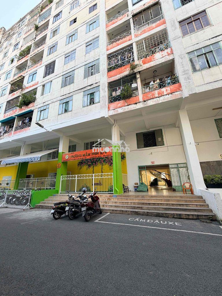 Bán cc hoà bình q10 căn góc 4 mt tầng 5 3pn, nhà sạch sẽ vô ở liền.