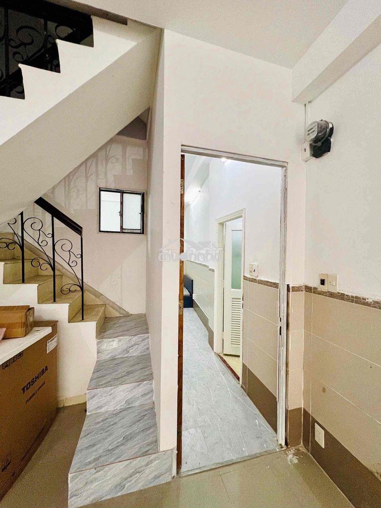 Chính chủ cho thuê phòng trọ 30m2 máy giặt riêng ngay thảo cầm viên