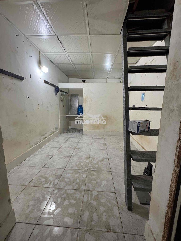 Nhà cho thuê 15m2 đúc 1 tấm giá 1,6tr/ tháng.sau mặt tiền huỳnh thị na
