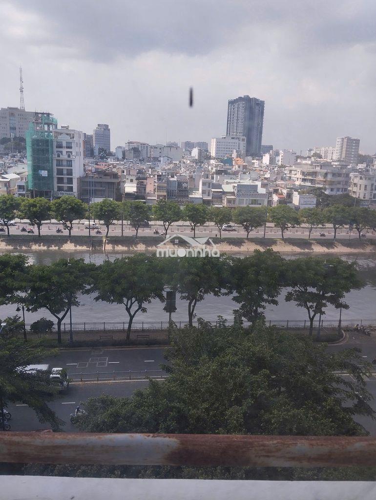 Cần cho thuê căn hộ vạn đô, 3pn, nội thất cơ bản, nhà đẹp, ở ngay