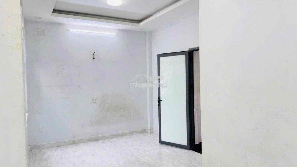 Nhà lý nam đế quận 11 40 m² 3 tầng 2 pn - chỉ 11 triệu - Ảnh 3
