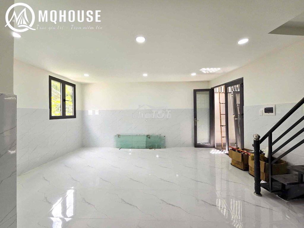 Nhà nguyên căn siêu to - ngay khu chế xuất - điện nước giá nhà nước - Ảnh 2