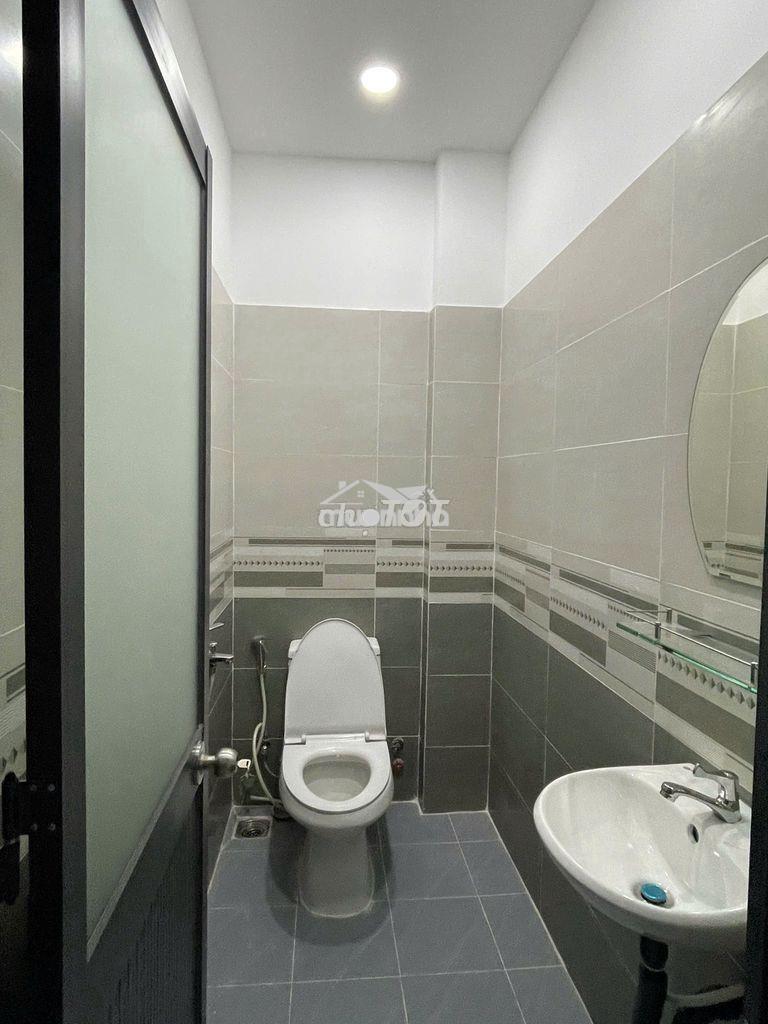 Nhà mới vào ở liền trên đường lê văn lương - nối dài nhà bè. - Ảnh 4
