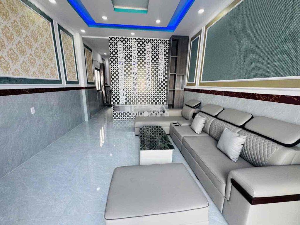 Nhà lầu sân vườn - Ảnh 2