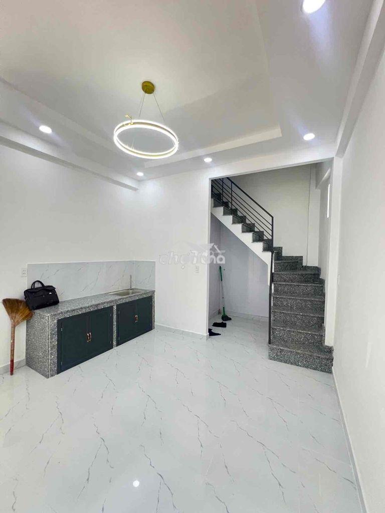 🆘Bán nhà p12q8 gần cầu chà và-hẻm 3gác gần mt-shr hoàn công đủ ko qh