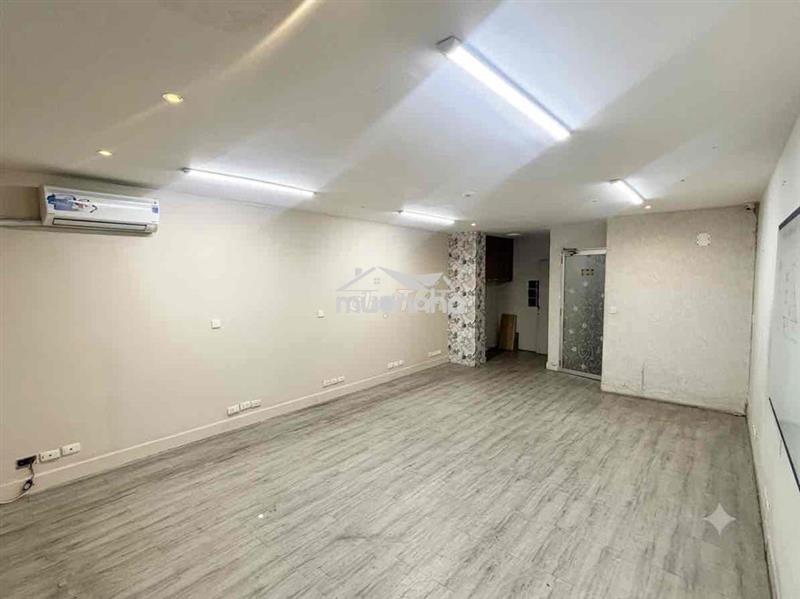 Phòng đẹp giá rẻ mặt tiền trần hưng đạo