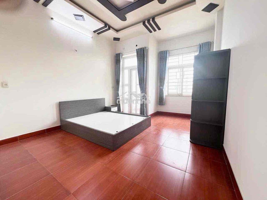 Phòng ban công full nội thất - Ảnh 3