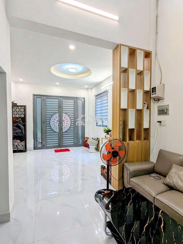 Nhà bán ngõ hẻm đường hoàng diệu trệt, lửng, 2 lầu, st - Ảnh 2