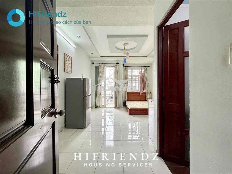 Studio ban công riêng - hình thật giá thật
