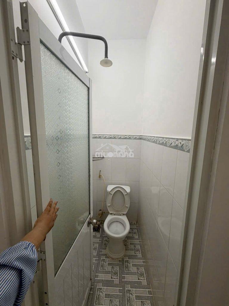 Nhà nguyên căn cho thuê hẻm vũ huy tấn, 1 trệt 1 lầu, 2pn giá 13tr/th - Ảnh 4