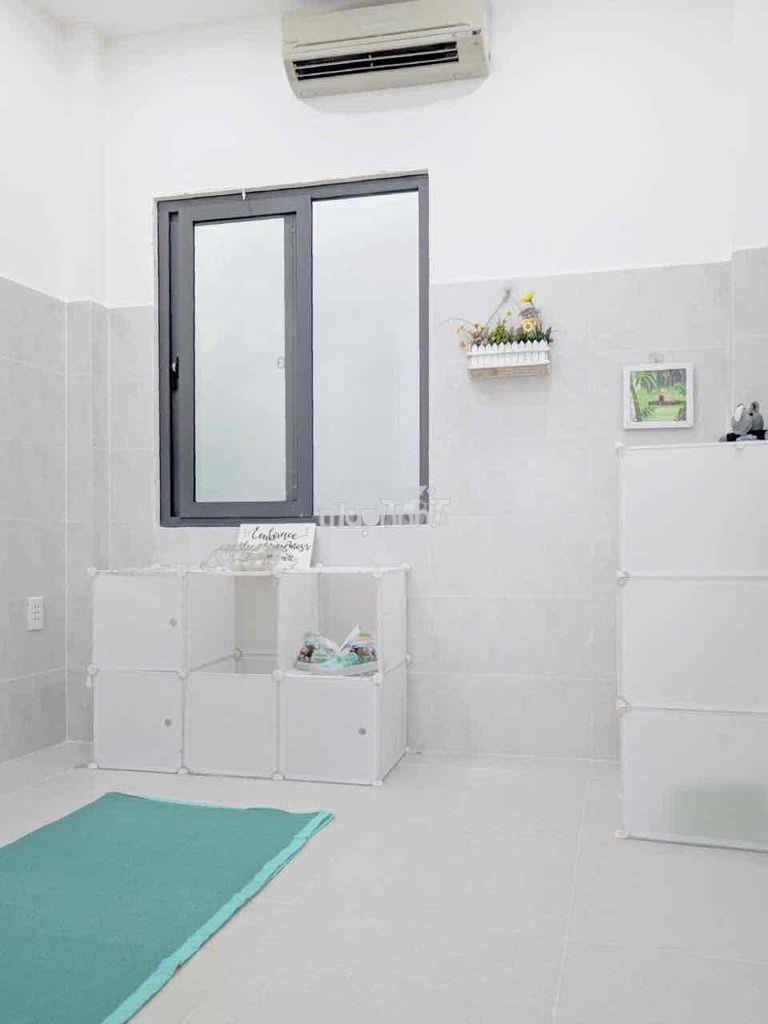 Nhà nguyên căn đường nhiêu tứ p7 quận pn cho thuê